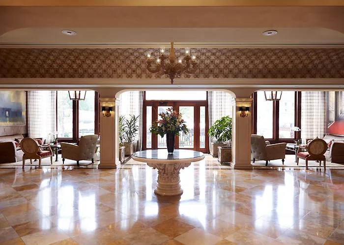 Delamar Greenwich Harbor